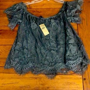 American Eagle lace Olive color blouse. Size XS NWT